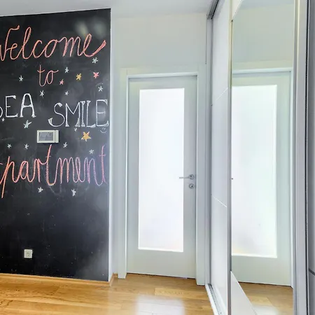 Apartment Sea Smile With Garage Parking Split