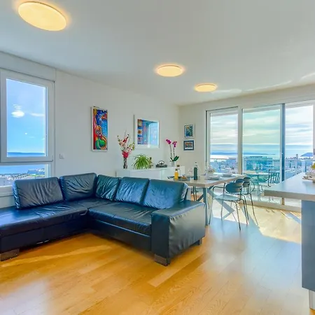 Sea Smile With Garage Parking Apartment